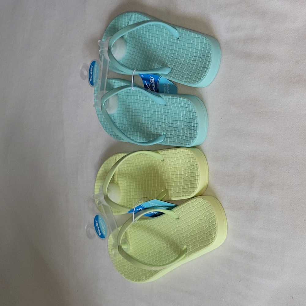 2 Women's Flip Flops|Size 7-8